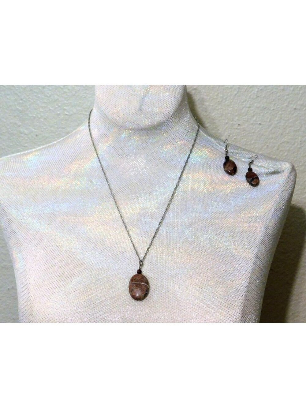 Brown Stone Necklace and Fishhook Pierced Earrings 20" Twist Silver Tone Chain - Picture 1 of 10